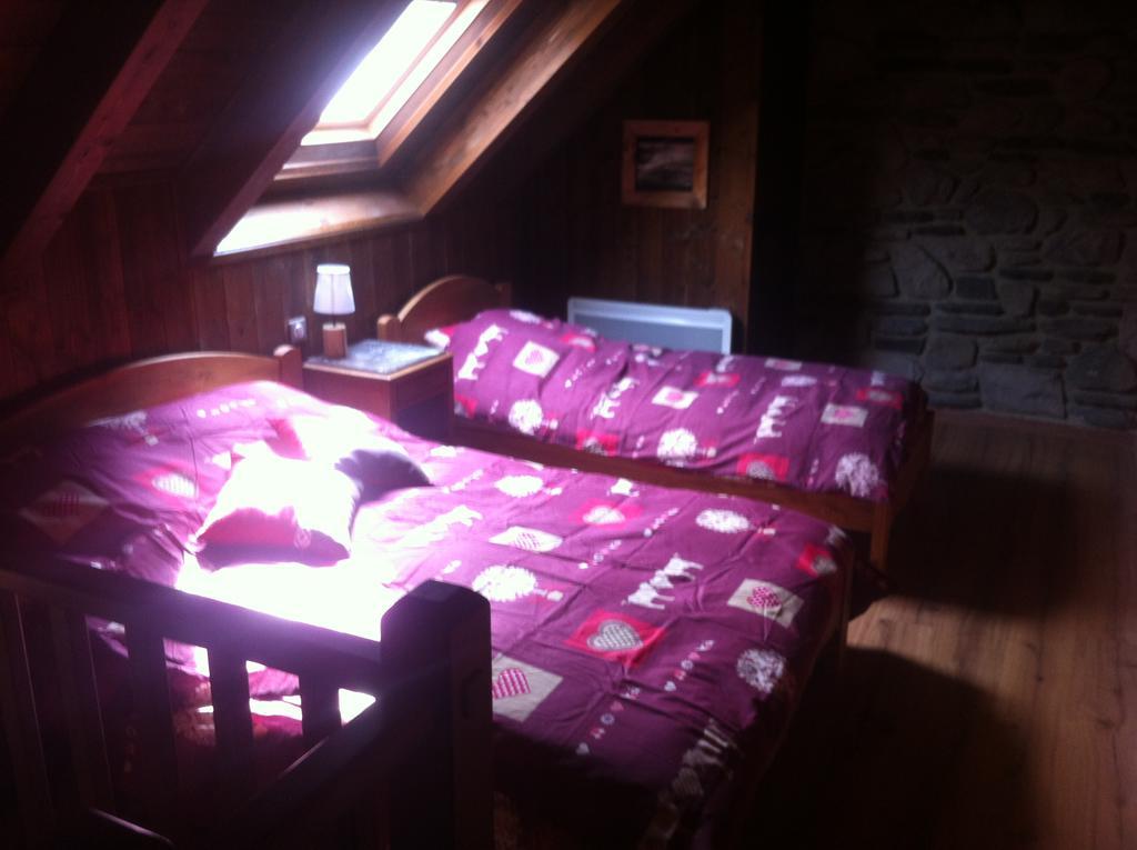 Gites Au Chant Des Marmites Saint-Lary-Soulan Bilik gambar