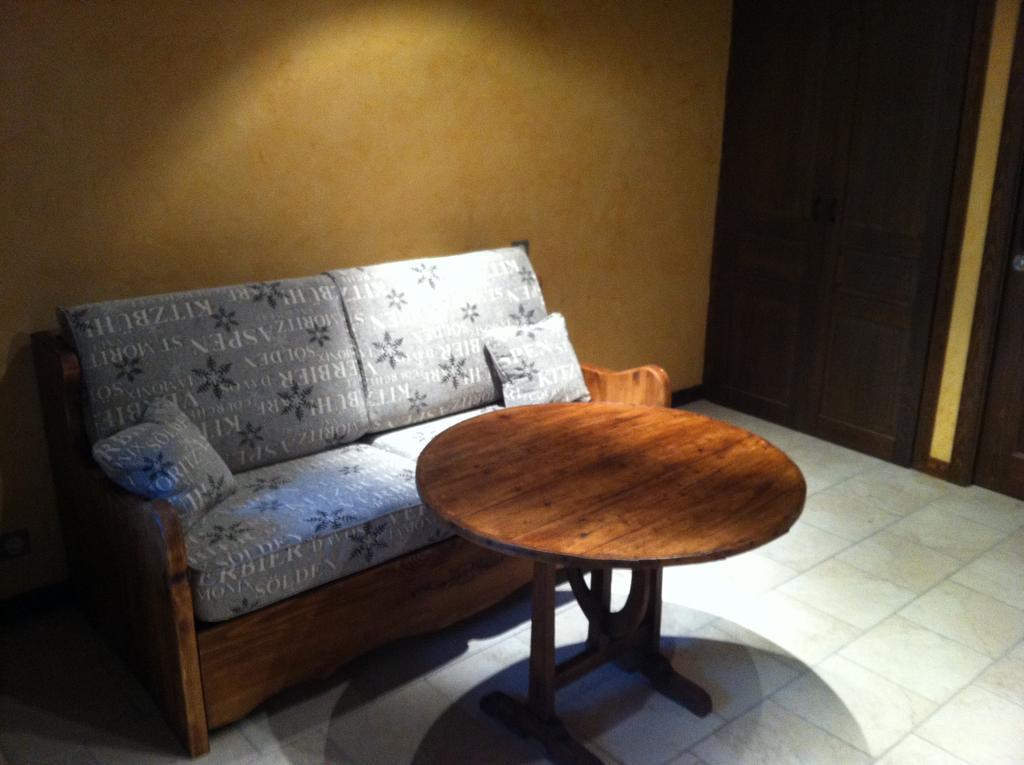 Gites Au Chant Des Marmites Saint-Lary-Soulan Bilik gambar