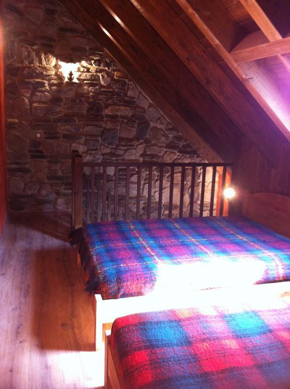 Gites Au Chant Des Marmites Saint-Lary-Soulan Bilik gambar
